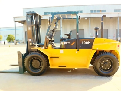 辉煌六十三载，引领行业新发展 | 柳工首届11.26全球客户节盛大开幕，开启货物运输打包服务新篇章